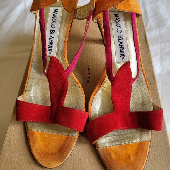 Manolo Blahnik strappy heeled suede sandals in size 36, in good condition. - Picture 4 of 5